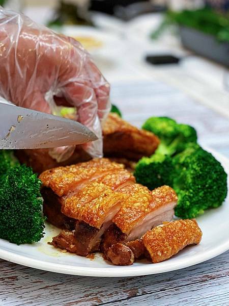 台北大稻埕│好客台北-倫敦風脆皮豬肚腩