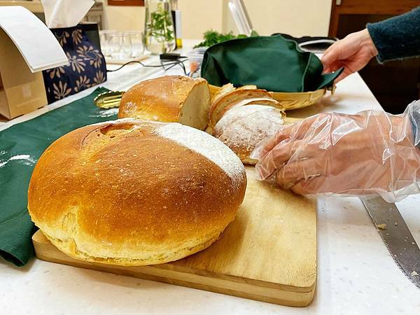 台北大稻埕│好客台北-剛出爐的歐式麵包