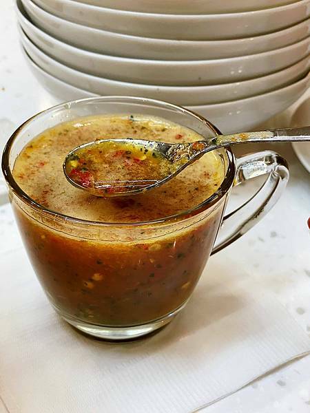 台北大稻埕│好客台北-曼谷路邊風味海鮮沙拉-自製的香料辣醬