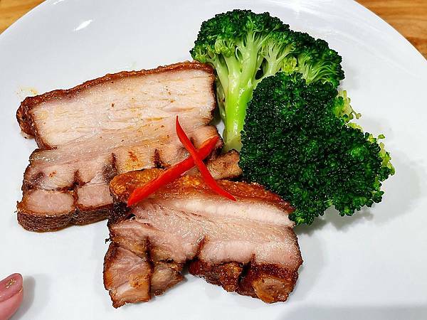 台北大稻埕│好客台北-倫敦風脆皮豬肚腩