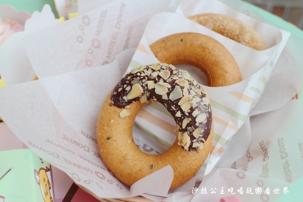 Mister Donut 統一多拿滋(復北門市):【Mister Donut X三麗鷗聯名】超萌Hello Kitty甜甜圈/雲朵甜甜圈/慵懶的蛋黃哥派對/捷運中山國中站