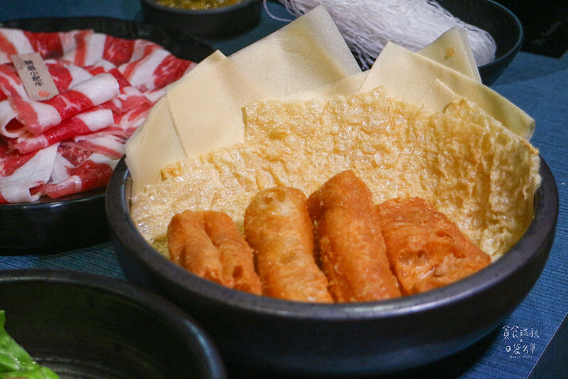 台中西屯|精明商圈特色湯底個人火鍋,湯頭醇厚順口好暖胃,剝皮辣椒雞湯鍋、蒜頭蛤蜊鍋|敝姓鍋 台中旗艦店