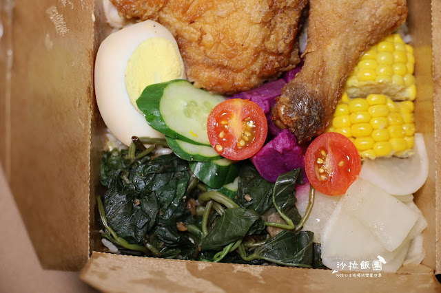 台中人氣美食精誠商圈『人人有飯吃』文青風餐盒/日式炒飯/好吃鹹酥雞/黑糖鮮奶茶