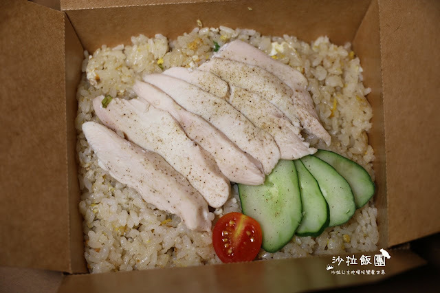 台中人氣美食精誠商圈『人人有飯吃』文青風餐盒/日式炒飯/好吃鹹酥雞/黑糖鮮奶茶