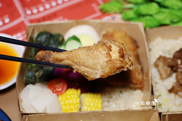 台中人氣美食精誠商圈『人人有飯吃』文青風餐盒/日式炒飯/好吃鹹酥雞/黑糖鮮奶茶