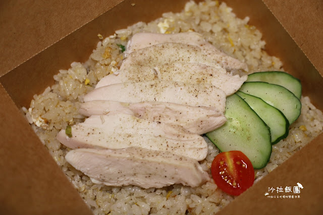 台中人氣美食精誠商圈『人人有飯吃』文青風餐盒/日式炒飯/好吃鹹酥雞/黑糖鮮奶茶