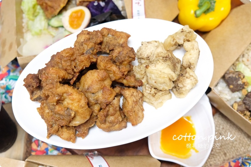 台中便當推薦|便當白飯通通換成香噴噴炒飯！人人有飯吃超大雞腿炒飯便當一盒抵兩盒～ - 棉花糖的天空