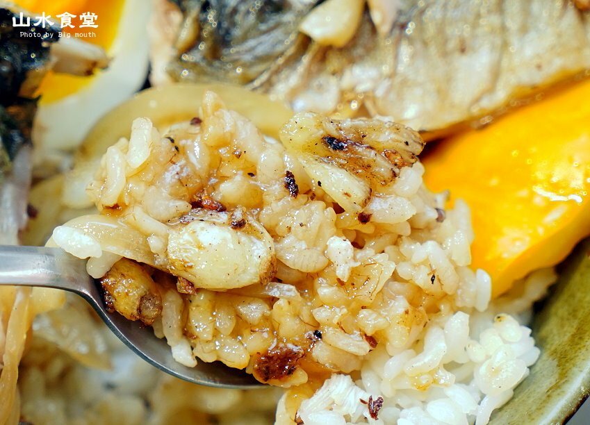 【台北東區】山水食堂．平價丼飯附飲料、湯品、白飯吃到飽，不收服務費!