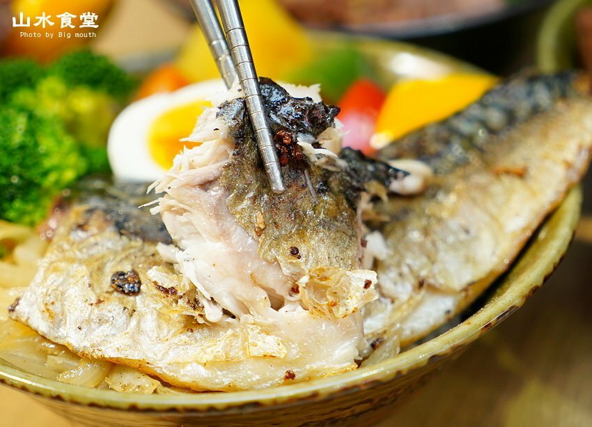 【台北東區】山水食堂．平價丼飯附飲料、湯品、白飯吃到飽，不收服務費!