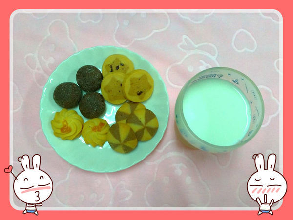 姊妹下午茶.辦公室茶點推薦~奇華餅家/曲奇禮盒，佳節送禮自用皆適宜。