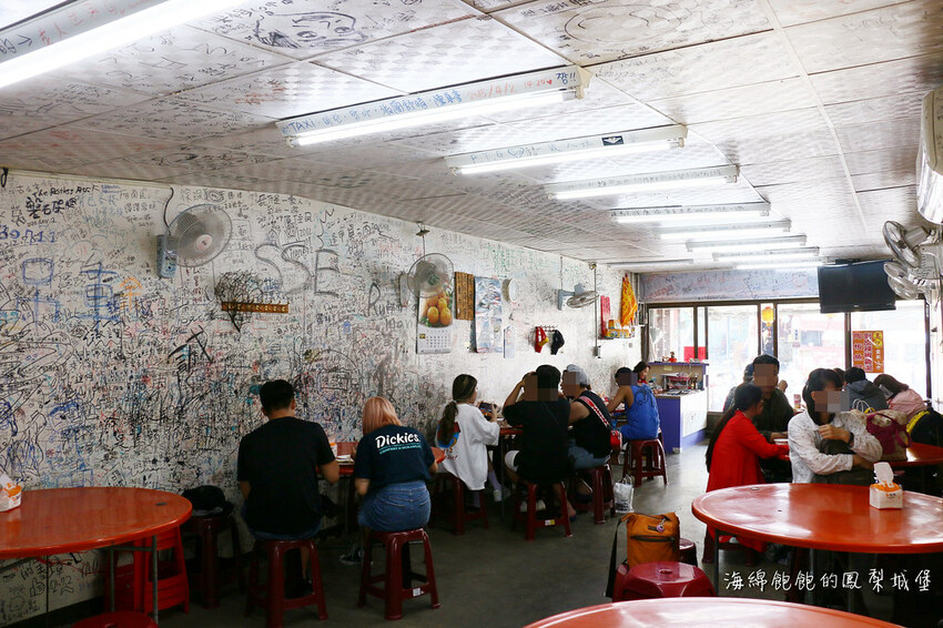 小琉球必吃蜂巢蝦「高記在地小吃」愛玩客推薦、小琉球特色小吃、菜單價位、多人合菜