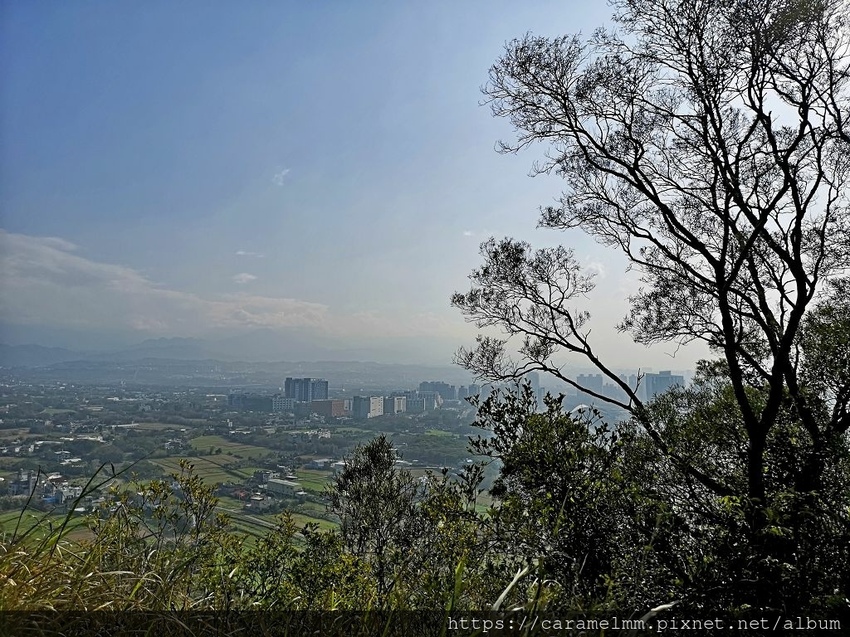 30 文山步道 三角點 展望向 生醫園區.jpg 30 文山步道 三角點 展望向 生醫園區.jpg