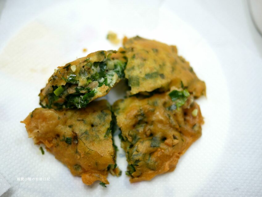 【台中南區美食】台中忠孝蚵嗲,台式口味下午茶首選,除了蚵仔口味還有花枝嗲肉嗲!內文附詳細菜單價位介紹。 @熊寶小榆の旅遊日記