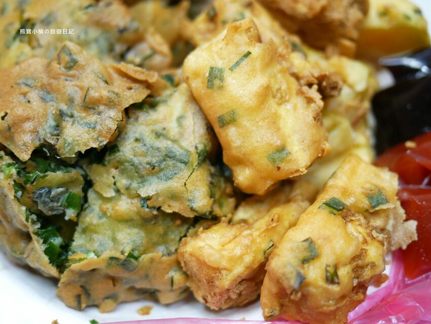 【台中南區美食】台中忠孝蚵嗲,台式口味下午茶首選,除了蚵仔口味還有花枝嗲肉嗲!內文附詳細菜單價位介紹。 @熊寶小榆の旅遊日記