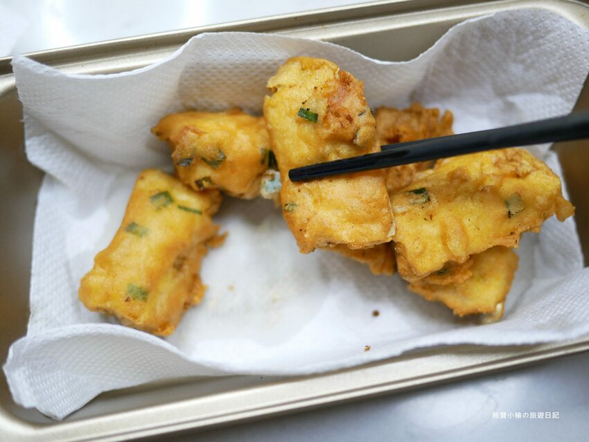 【台中南區美食】台中忠孝蚵嗲,台式口味下午茶首選,除了蚵仔口味還有花枝嗲肉嗲!內文附詳細菜單價位介紹。 @熊寶小榆の旅遊日記