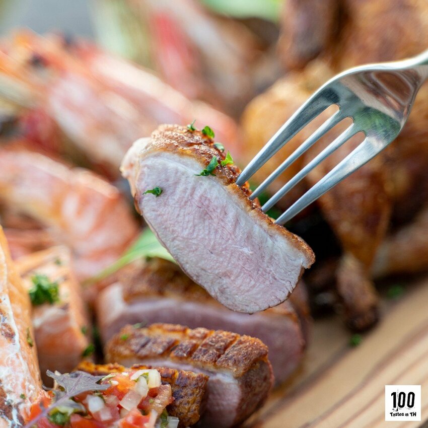 【台南安平美食】皮耶爵士 Sir Pier｜漁光島周邊美食推薦！肉肉控吃好吃滿「主餐拼盤」，多種肉食一次滿足！ | 別墅裡的 100 種味道