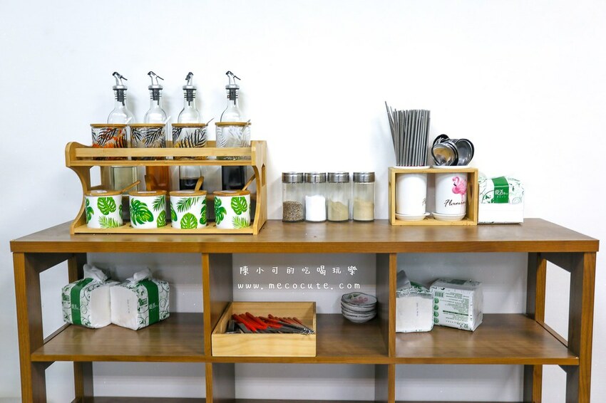 新開幕！中午時間人潮狂炸，鮮蚵飯、西瓜綿鱸魚湯和醬炒螢烏賊通通來，美天好食光