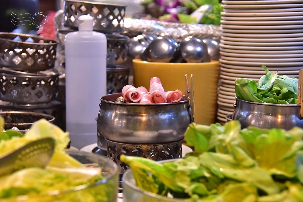 【挪亞方舟美食旗艦店】:小火鍋