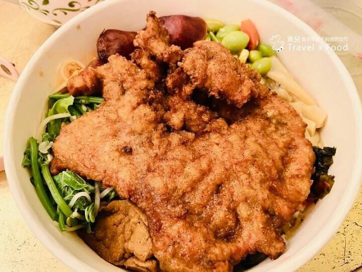 湖景花園，歐式風情～花蓮版普羅旺斯，南法山居民宿 @魚兒 x 牽手明太子的「視」界旅行