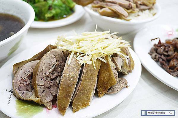 中壢美食【鐘予原味當歸鴨中壢店】大推超嫩當歸鴨腿飯/中壢當歸鴨推薦