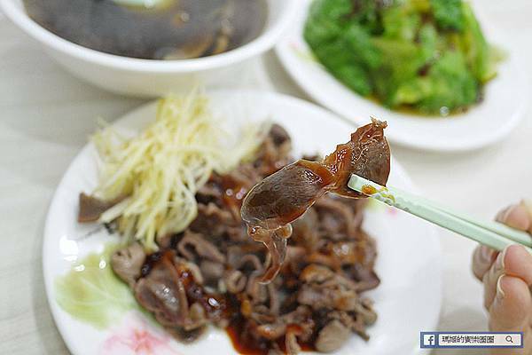 中壢美食【鐘予原味當歸鴨中壢店】大推超嫩當歸鴨腿飯/中壢當歸鴨推薦