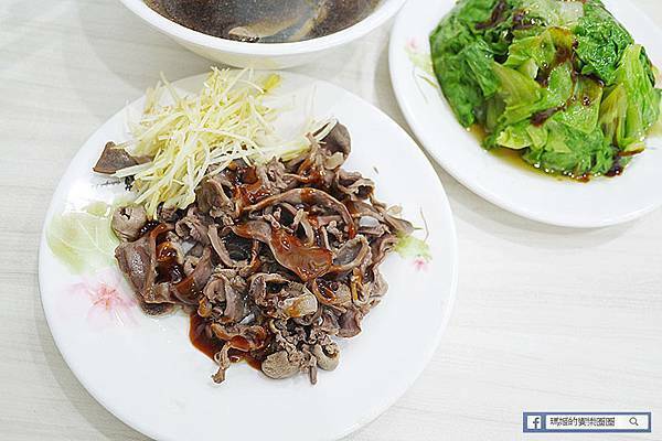 中壢美食【鐘予原味當歸鴨中壢店】大推超嫩當歸鴨腿飯/中壢當歸鴨推薦