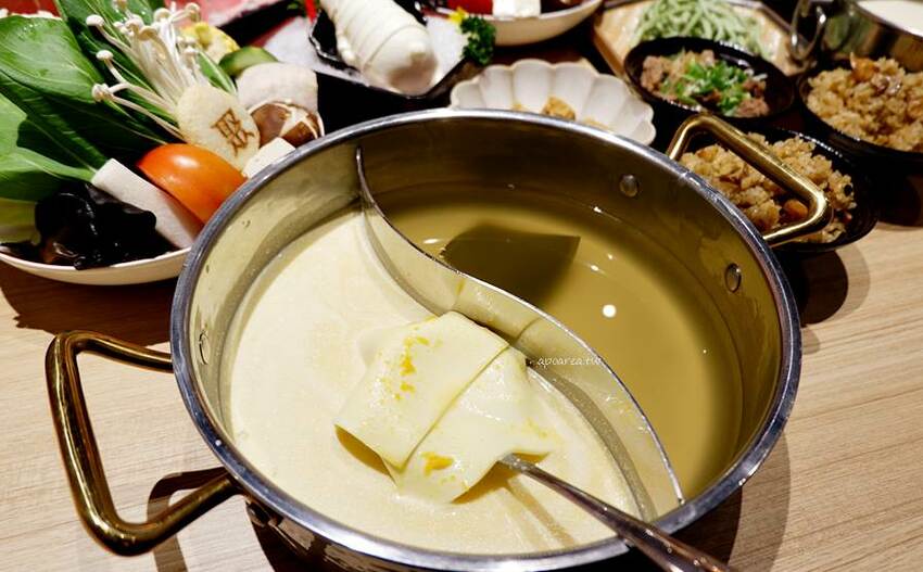 懷念日本味快來聚一波,268元起享自助吧無限放題,札幌起司牛奶鍋、肉肉瀑布雙人餐,二月底前滿千送千,聚北海道鍋物。 - 🍎 蘋果話日常🍎