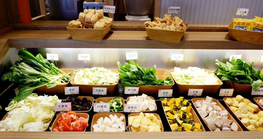 懷念日本味快來聚一波,268元起享自助吧無限放題,札幌起司牛奶鍋、肉肉瀑布雙人餐,二月底前滿千送千,聚北海道鍋物。 - 🍎 蘋果話日常🍎