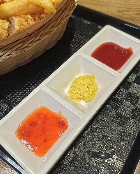 淡水式食堂 |  合風食堂 平價日式丼飯 學生平價食堂 淡江美食推薦 淡水美食餐廳 淡江美食 淡水便當外送 水源街美食