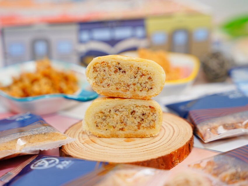 台中市大里區台中在地美食推薦｜丸文食品×鐵鹿大街聯名！時光之味旗魚鬆餅三層豪華分享盒