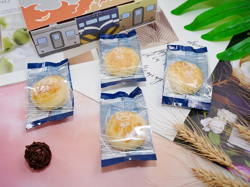 台中市大里區台中在地美食推薦｜丸文食品×鐵鹿大街聯名！時光之味旗魚鬆餅三層豪華分享盒