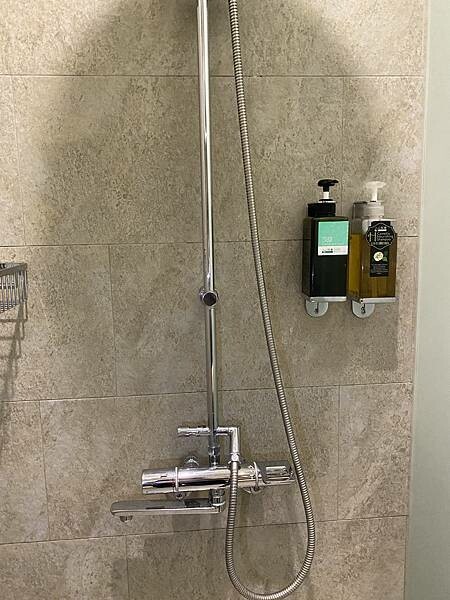 台中市西屯區【美食】台中浮雲客棧Kloud hotel|鄰近逢甲商圈|在15樓層享用早餐Buffet