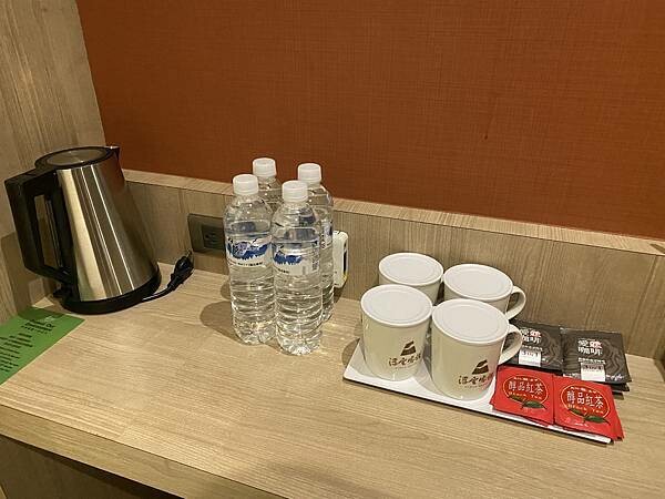 台中市西屯區【美食】台中浮雲客棧Kloud hotel|鄰近逢甲商圈|在15樓層享用早餐Buffet