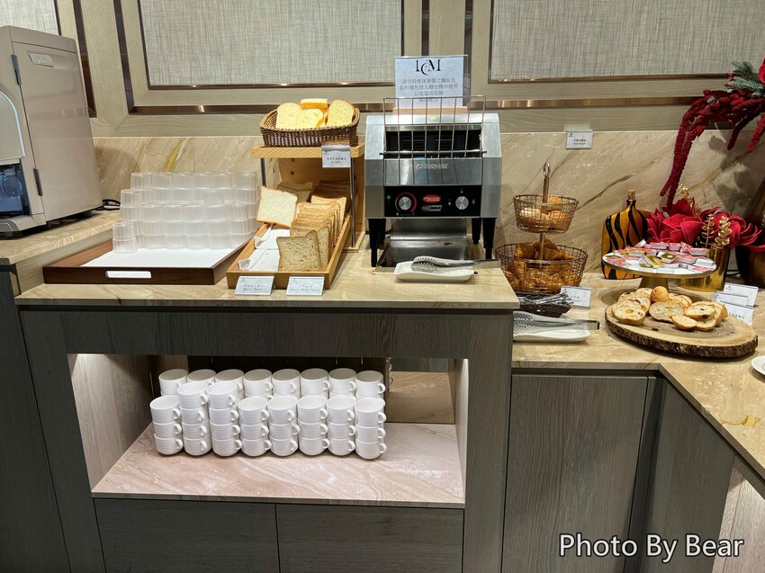 【台中】「浮雲客棧KLOUD HOTEL．逢甲商圈巷弄裡，附停車位的質感風環保智慧星級旅店」