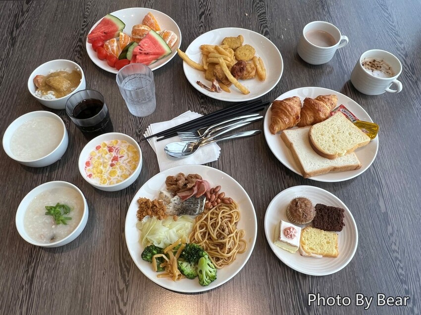 【台中】「浮雲客棧KLOUD HOTEL．逢甲商圈巷弄裡，附停車位的質感風環保智慧星級旅店」