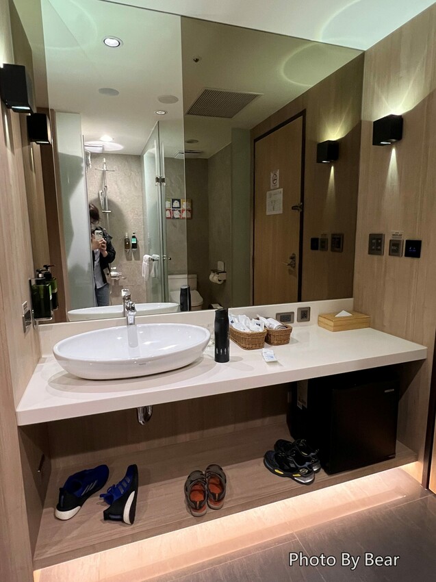 【台中】「浮雲客棧KLOUD HOTEL．逢甲商圈巷弄裡，附停車位的質感風環保智慧星級旅店」