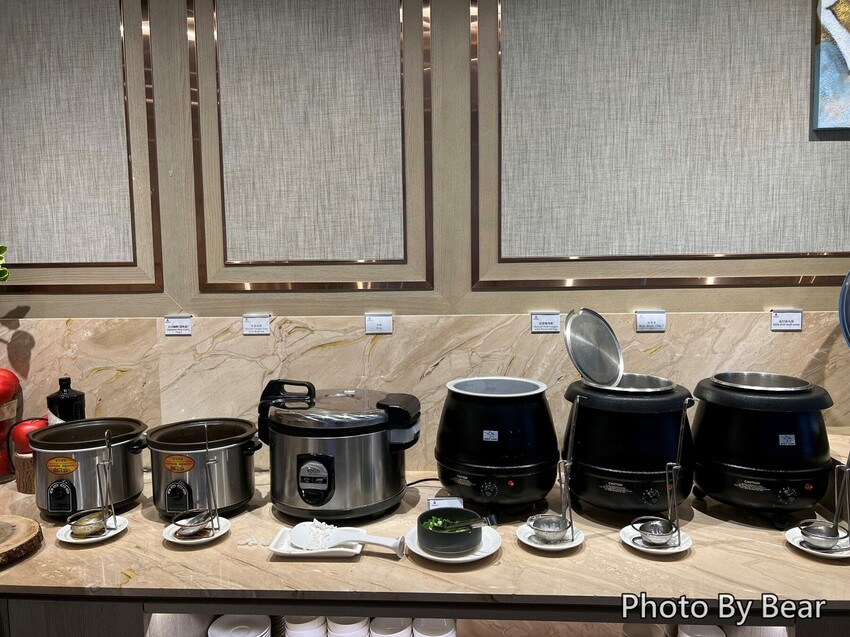 【台中】「浮雲客棧KLOUD HOTEL．逢甲商圈巷弄裡，附停車位的質感風環保智慧星級旅店」