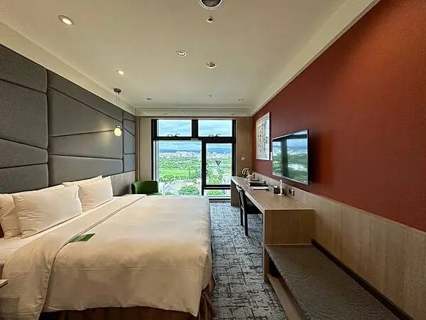 台中逢甲住宿大推！浮雲客棧Kloud Hotel早餐豐盛停車方便。