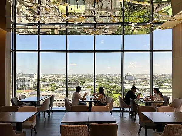 台中逢甲住宿大推！浮雲客棧Kloud Hotel早餐豐盛停車方便。