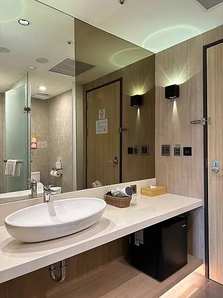 台中逢甲住宿大推！浮雲客棧Kloud Hotel早餐豐盛停車方便。