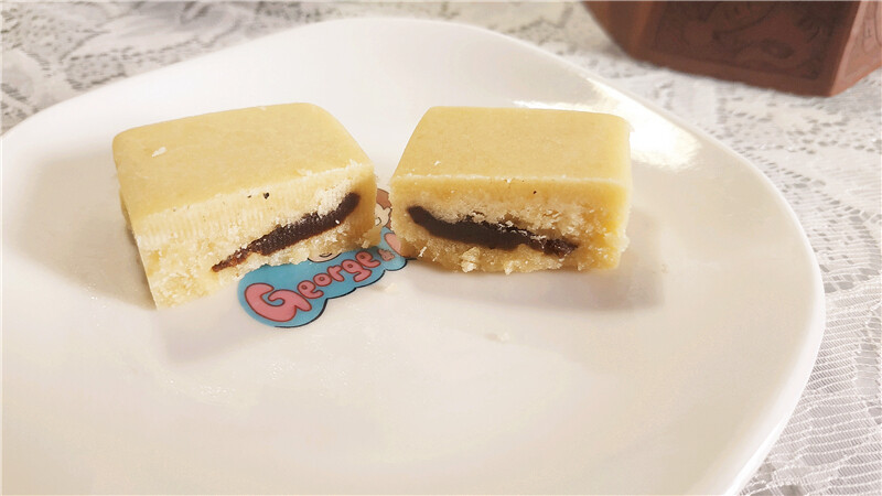 美食|和生御品宮廷點心 |中秋月餅禮盒 綠豆黃, 讓你嘴甜心底也甜甜的~