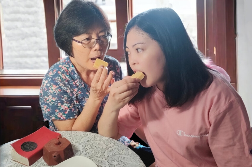 美食|和生御品宮廷點心 |中秋月餅禮盒 綠豆黃, 讓你嘴甜心底也甜甜的~