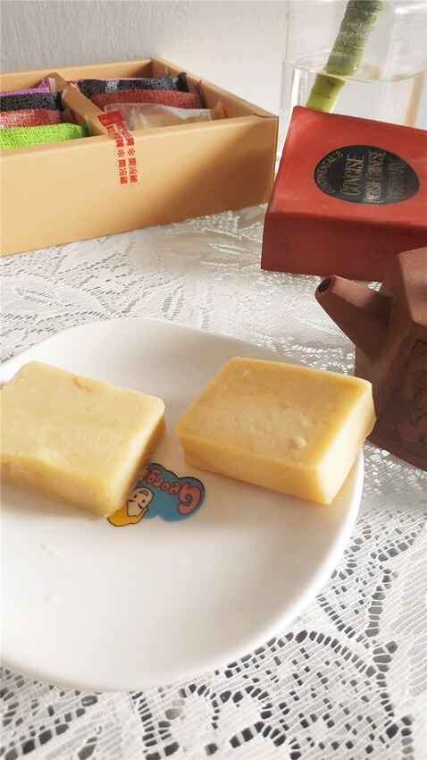 美食|和生御品宮廷點心 |中秋月餅禮盒 綠豆黃, 讓你嘴甜心底也甜甜的~