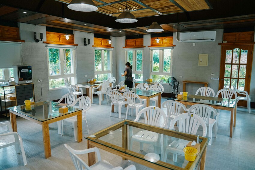 【屏東九如｜美食】大花農場。屏東秘境景點，超大有機玫瑰園，可親採有機玫瑰，玫瑰創意料理披薩意外好吃