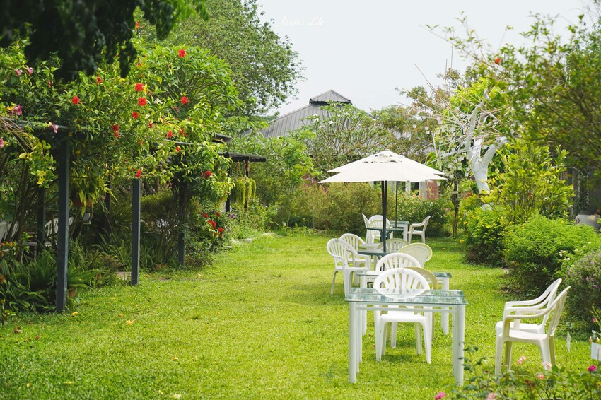 【屏東九如｜美食】大花農場。屏東秘境景點，超大有機玫瑰園，可親採有機玫瑰，玫瑰創意料理披薩意外好吃