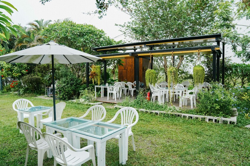 【屏東九如｜美食】大花農場。屏東秘境景點，超大有機玫瑰園，可親採有機玫瑰，玫瑰創意料理披薩意外好吃