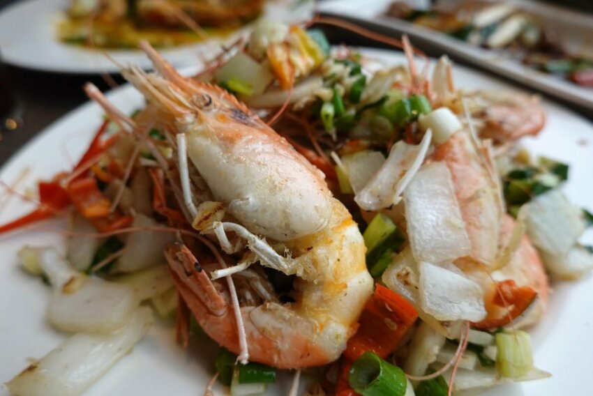 五顆星活蝦餐廳！激推“泰辣招牌蝦”．屏東里港每日新鮮直送．17種活蝦料理/白飯免費吃/停車方便 - 艾瑪▪ 享受吃喝玩樂札記