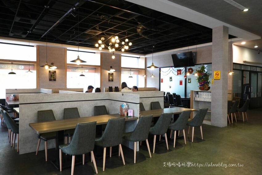 五顆星活蝦餐廳！激推“泰辣招牌蝦”．屏東里港每日新鮮直送．17種活蝦料理/白飯免費吃/停車方便 - 艾瑪▪ 享受吃喝玩樂札記