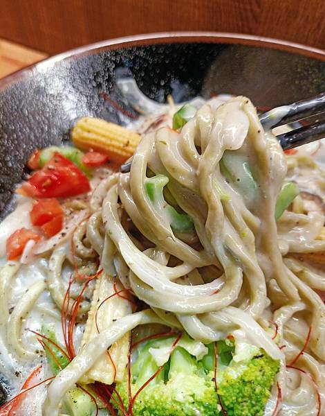 /tmp/phpNv3Ts2 /tmp/phpNv3Ts2