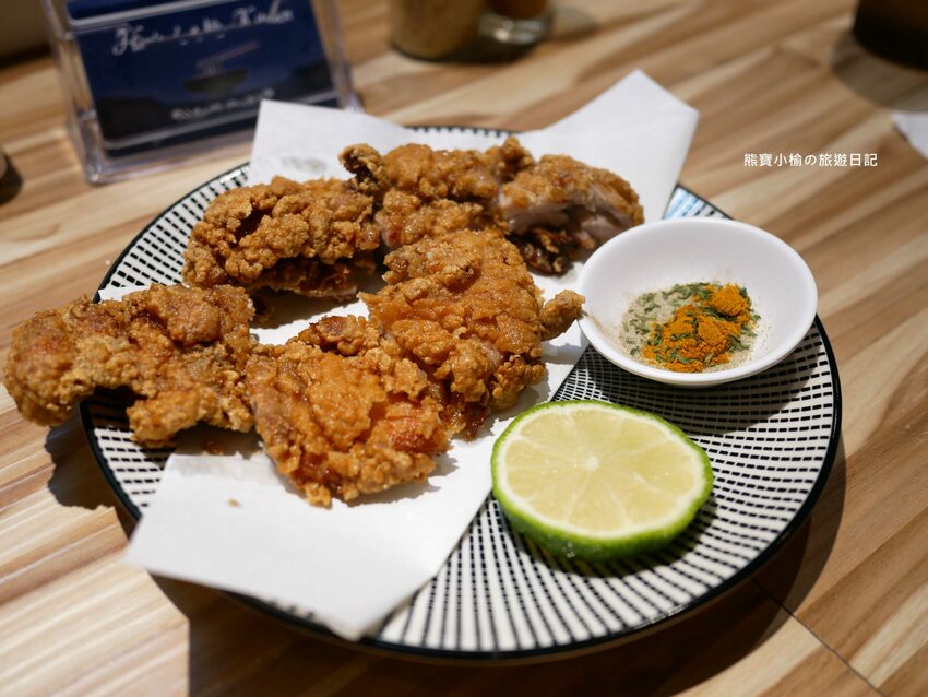 【新竹竹北美食】Hiro’sらあ麵Kitchen 竹北店，新竹縣非吃不可的平價叉燒拉麵，可免費加麵一次！酥炸雞腿也非常好吃~內文附詳細菜單價位介紹。 @熊寶小榆の旅遊日記